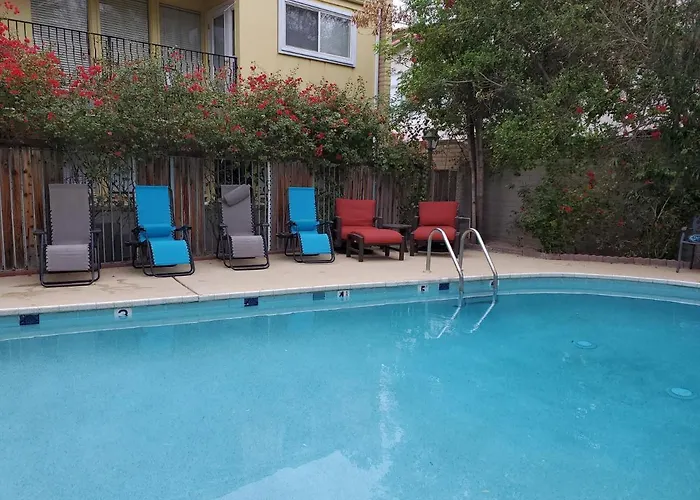 Desert Rose - Private One Bedroom In Old Town Apartment *